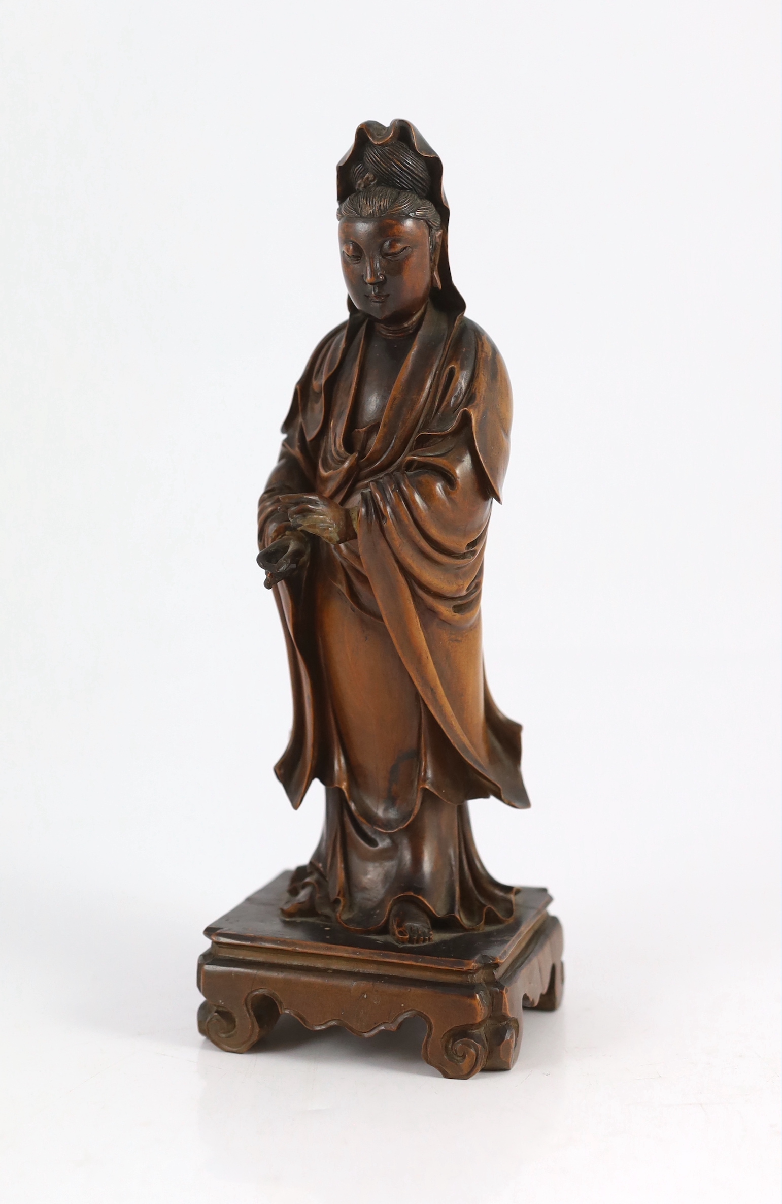 A Chinese boxwood figure of Guanyin, Qing dynasty, 22.5cm